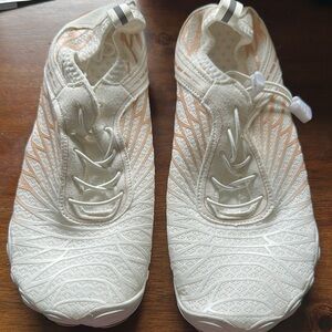 White Athletic Slip-On barefoot Shoes with Knit Fabric